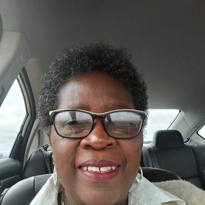 Meet your Posher, Elnora